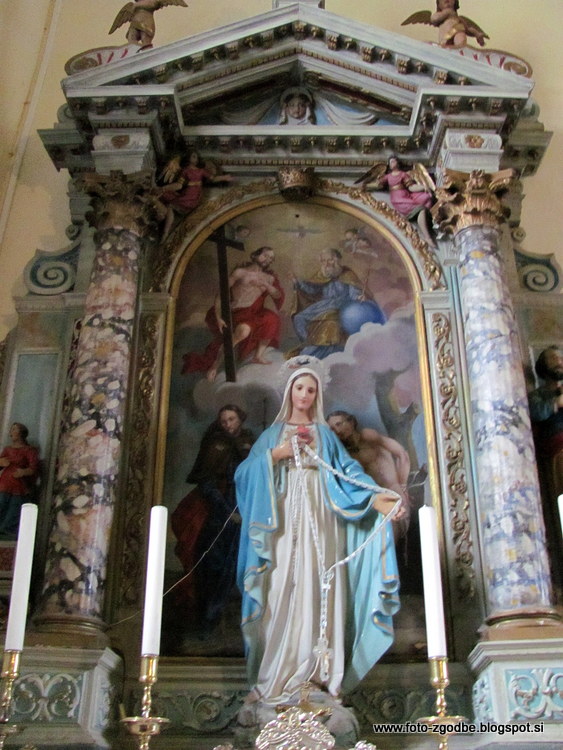 Koštabona, cerkev sv. Kozme in Damijana Slovenija, J. Primorska
