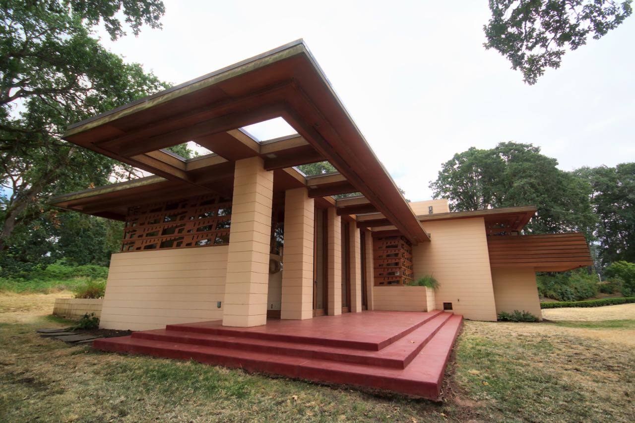 austin cubed dancing with architecture Frank Lloyd Wright's Gordon