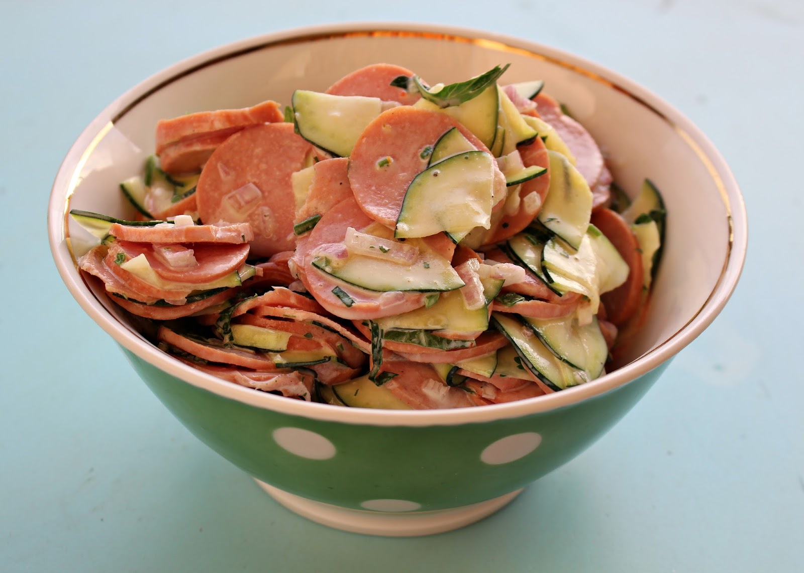 Svenja&amp;#39;s Koch- und Backblog: Zucchini-Wurst-Salat