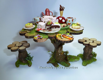 Mesa en miniatura con fiesta en el bosque - Miniature Forest party table