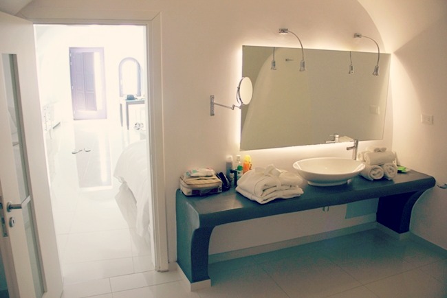 Chromata Santorini hotel white bathroom