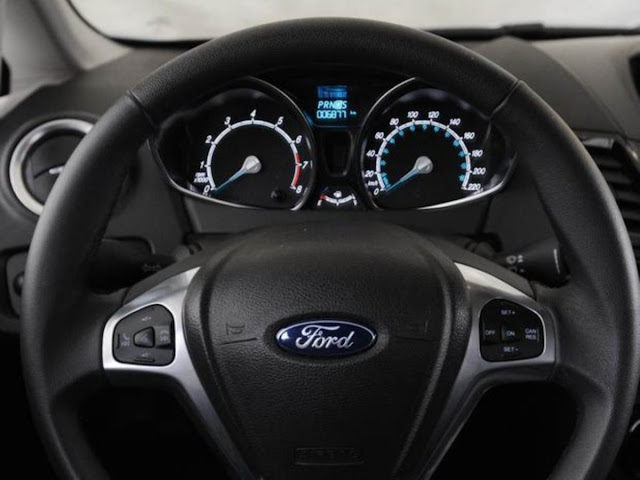 Ford New Fiesta 2014 Automático - inteiror