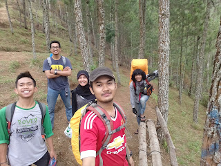 Andong Magelang Jawa Tengah Tim rombongan pendakian gunung Andong Magelang Jawa Tengah