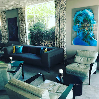 melaines-insights, www.melaines-insights.com, melainesinsights, travel, europe, france, hoteldeparis, hoteldeparissainttropez, st. tropez, saint tropez, wanderlust, travelblogger, travel luxury, photo of the bar interior design and art hotel de paris saint tropez