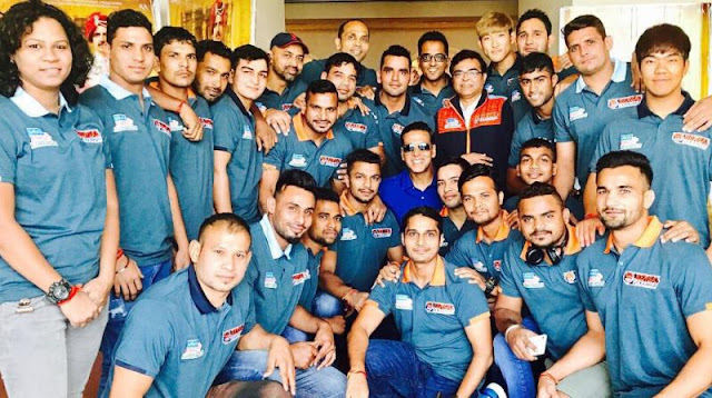 Future Group and Akshay Kumar’s Bengal Warriors rope in Rooter as its official fan engagement partner Future Group and Akshay Kumar’s Bengal Warriors rope in Rooter as its official fan engagement partner