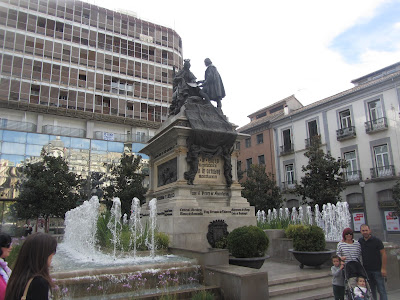 Plaza de Isabel La Católica, Granada