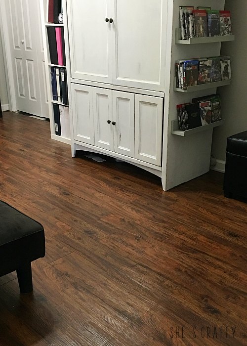 She's Crafty: How to Achieve Wood Look flooring with Vinyl Plank Flooring