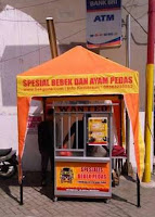 Terhitung kini Pak Rahmad telah memiliki 25 mitra di 4 propinsi, yakni: Mataram, Palembang, Surabaya, Gresik, Sidoarjo, dan DKI Jakarta. Usahanya tersebut menyediakan menu nasi ayam dengan harga Rp. 15.000 dan nasi bebek untuk satu porsinya Rp. 16.000. "Tapi di luar Pulau Jawa di kisaran Rp. 25.000 per porsi karena harga bahan baku  di sana memang lebih mahal," ungkap Pak Rahmad kepada Harian Kontan, Selasa, 24 Mei 2016.