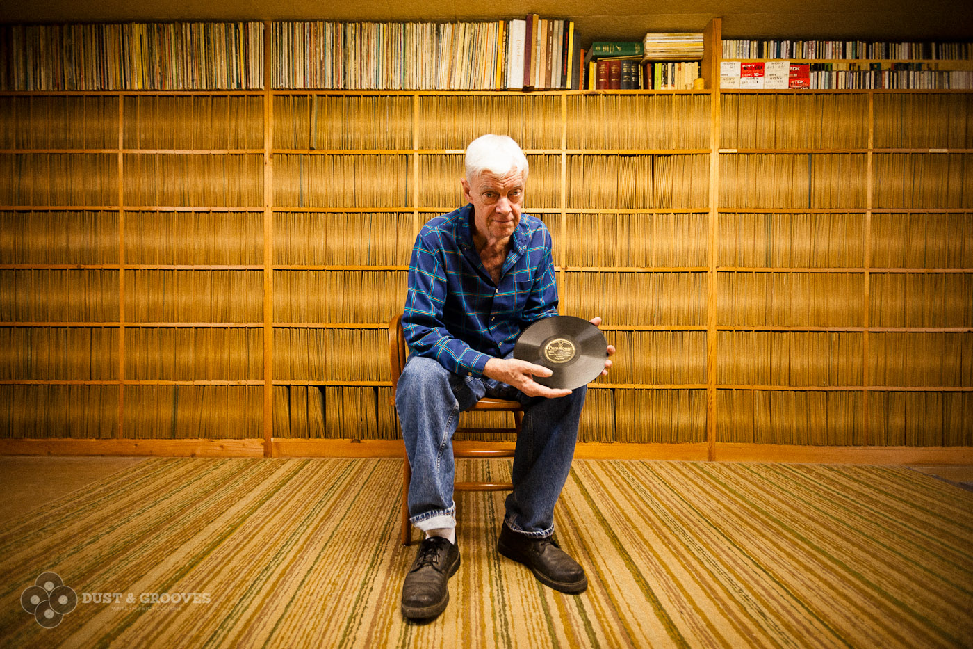 коллекционеры виниловых пластинок. коллекционные виниловые пластинки. виниловые пластинки в декоре интерьера. виниловые пластинки коллекционирование. коллекция виниловых пластинок.