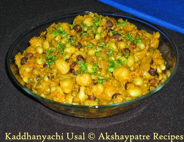 Kadadhanyachi usal recipe - How to make mix legumes usal - Vidya's Recipes