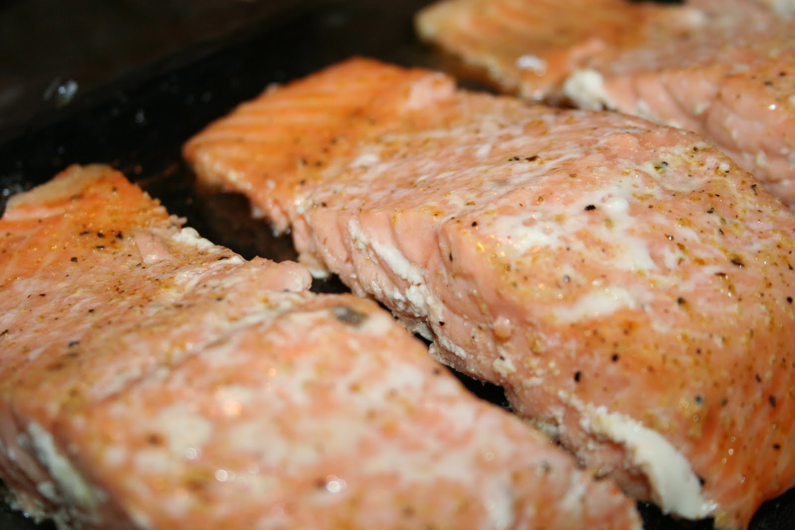 Palla Cucina Lemon Pepper Salmon