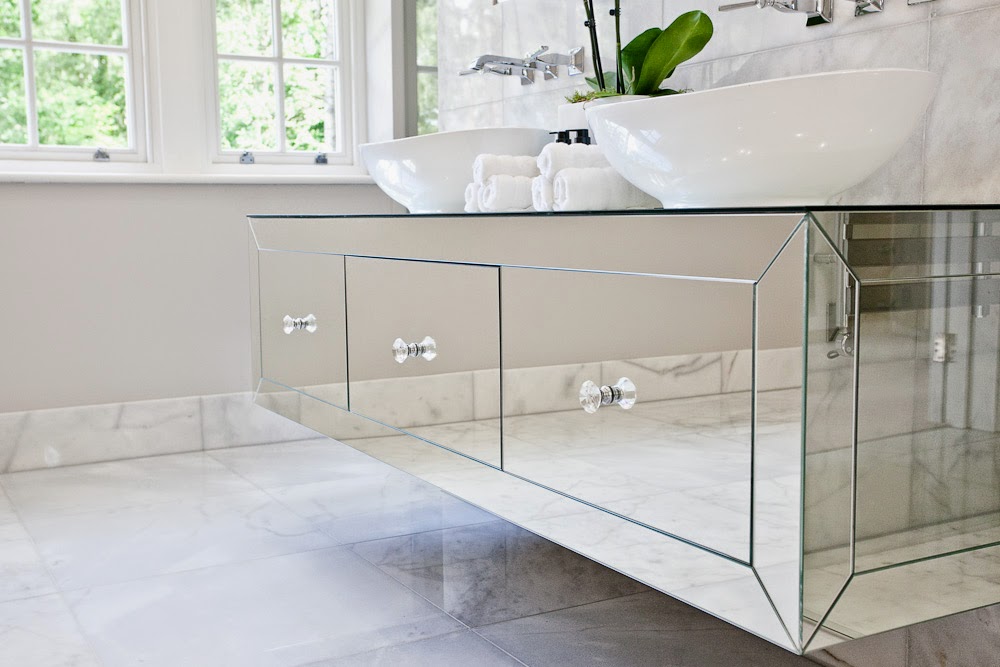 Maple Gray Mirrored vanity unit