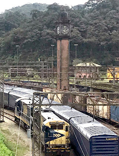 Paranapiacaba: a vila que nasceu dos trilhos Blog 'lugares de memória' - Matéria sobre Paranapiacaba