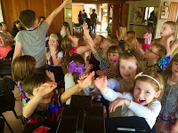 Children's Entertainer - Bubble Machine Fun Andy's Magic - Children's Entertainer Bubble Fun