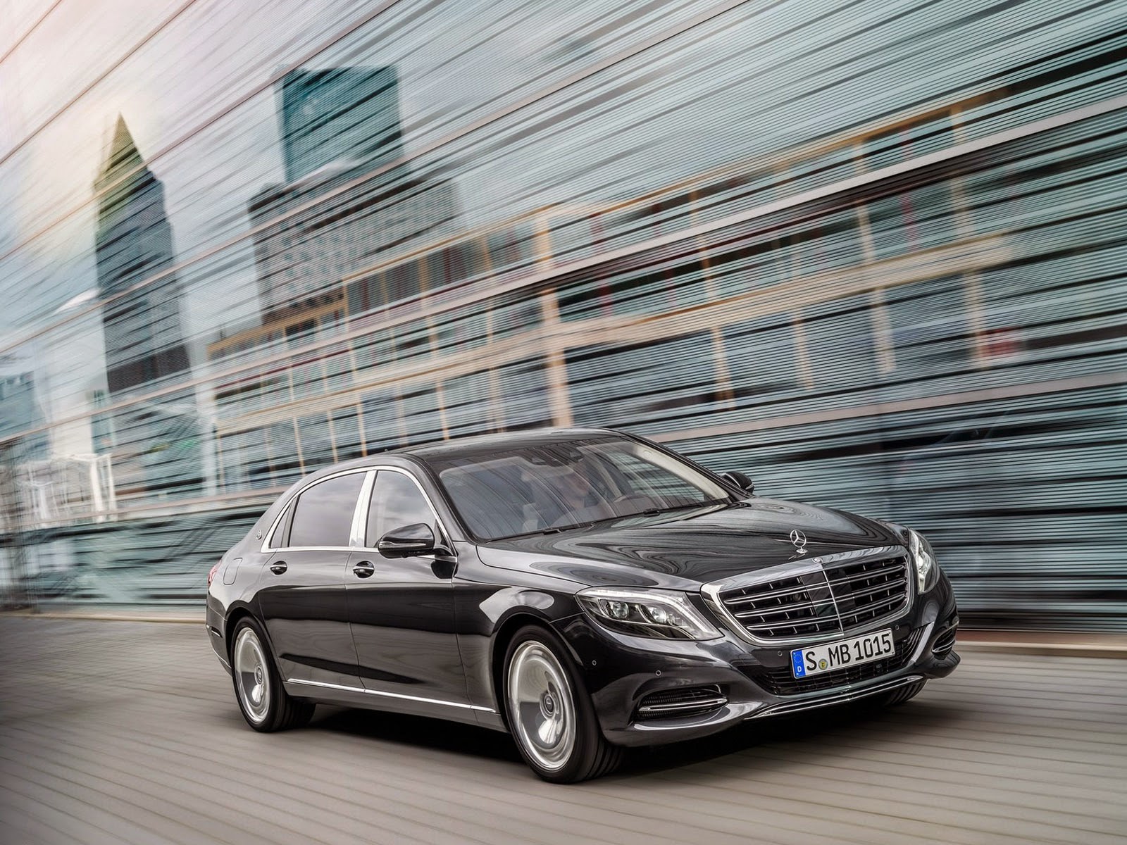 zoom zoom MercedesBenz SClass Maybach Car with quietest cabin in