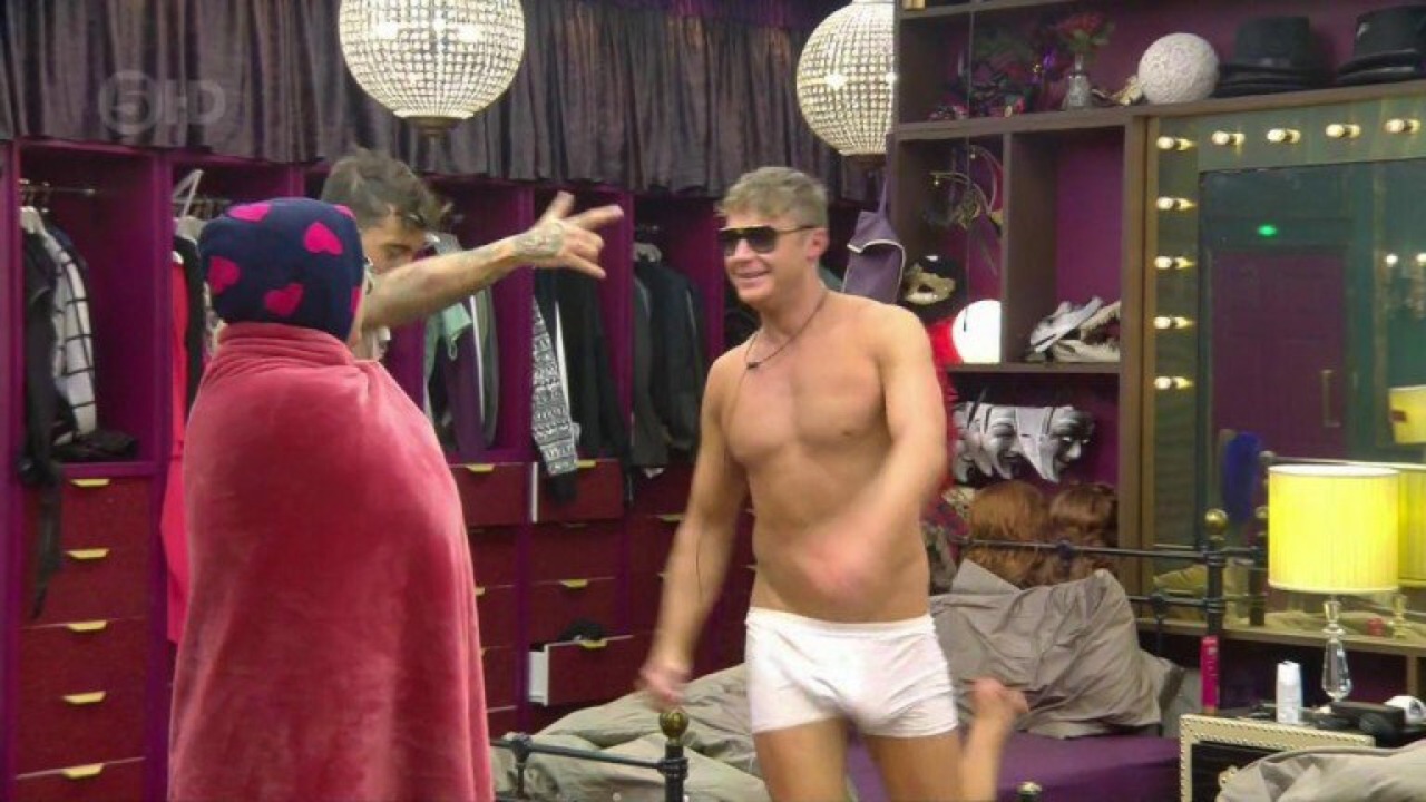 BBmennude: Scotty T nude