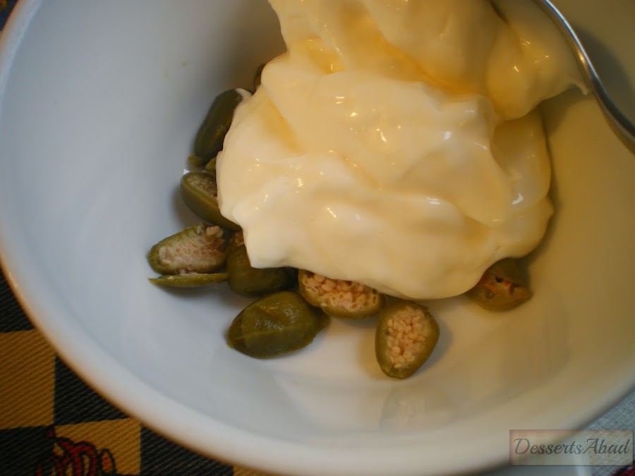 Mezcla de alcaparras y mahonesa