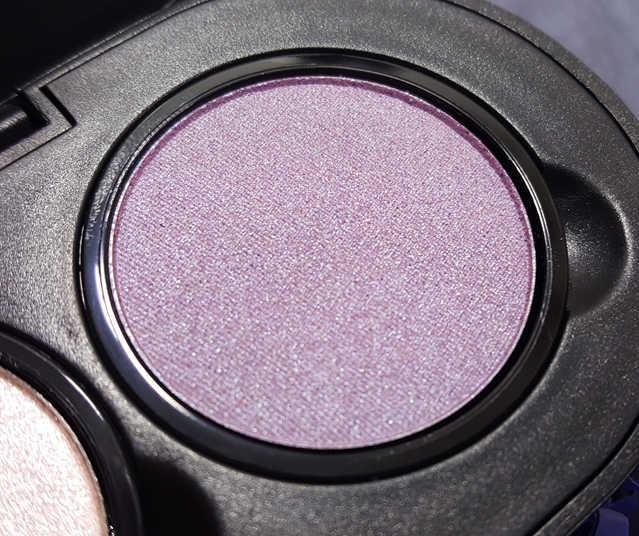essence live laugh celebrate limited edition le happy birthday cosmetics review swatch testbericht