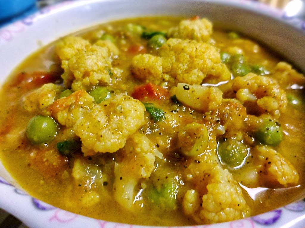Cauliflower Pepper Gravy Gobi Peas Pepper Gravy North Indian Gravy