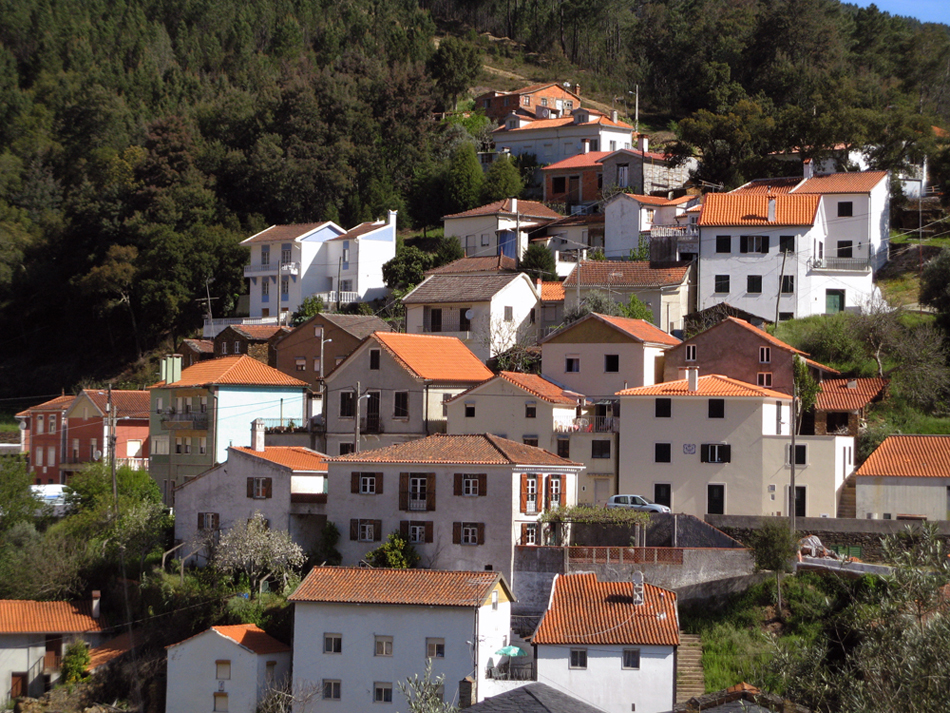 O AÇOR Porque é fim de semana Colmeal