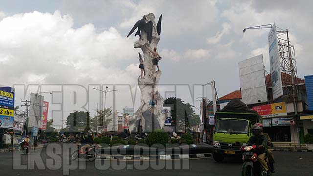 Hery Setyanto Tugu Lawet Bukan Lambang Kabupaten Kebumen Kebumen Ekspres Paling Tahu Kebumen