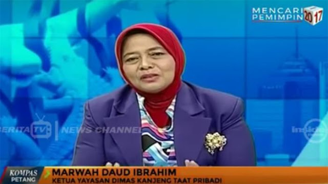 Marwah Daud Ibrahim Sebut Dimas Kanjeng Bukan Orang Biasa dan Mengadakan Uang Adalah Anugrah Allah Marwah Daud Ibrahim Sebut Dimas Kanjeng Bukan Orang Biasa dan Mengadakan Uang Adalah Anugrah Allah