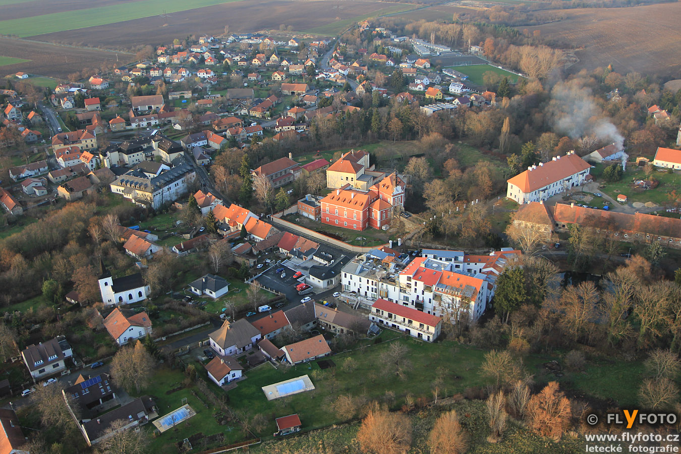 FLyFOTO letecká fotografie a video: Škvorec