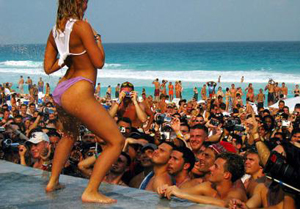 Fun Love Surf South Padre Crazy Sprig Break Let S Party In South Padre Island Texas Spring Breakers Flock To This Beach Community Every Year And Can Experience All The Fun Sun Activities They