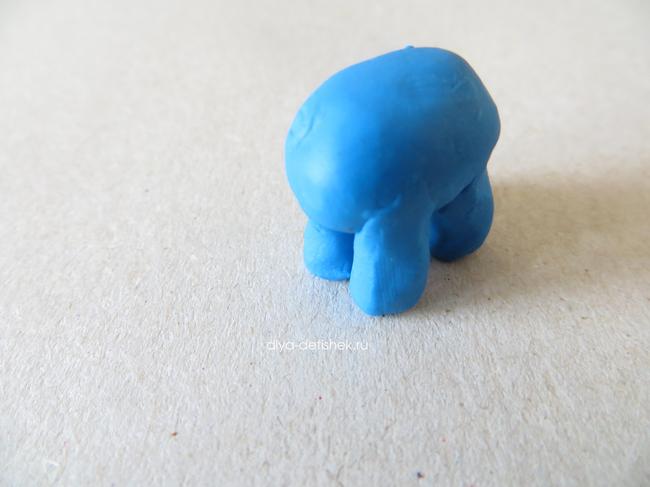 Человек из пластилина. Амонгусы из пластилина. Лепим слоника из пластилина. Слоник из пластилина. Лепка машина.