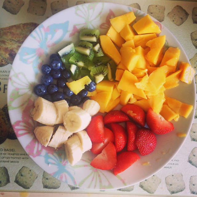 healthy fruity breakfast