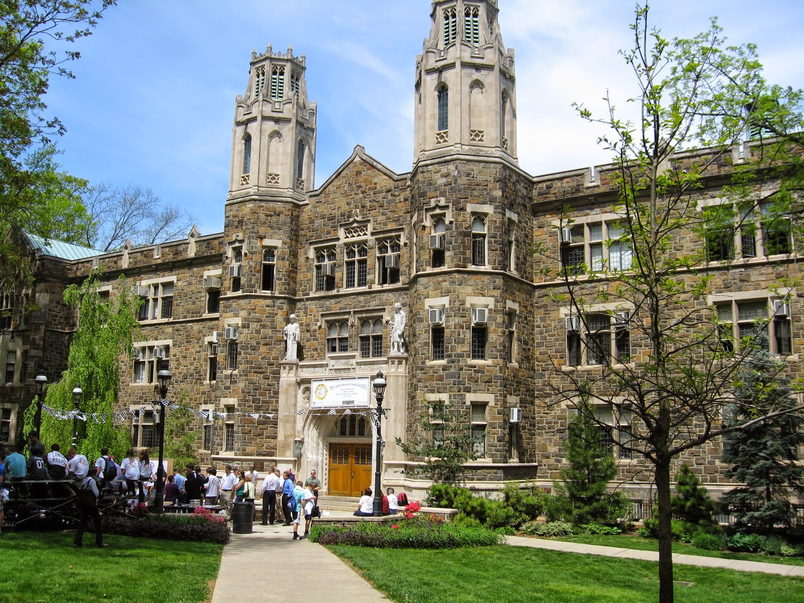 Вашингтонский университет university of washington. Йельский университет. Big university. Университет глазго 1451. Сидней старейший университет.