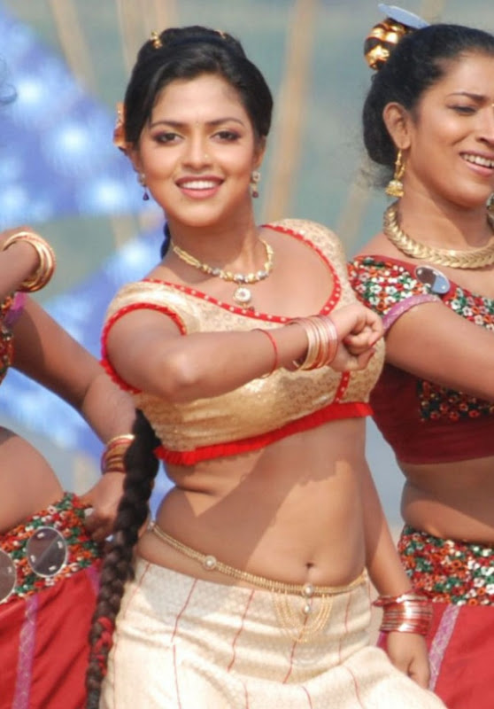 Amala Paul In Vettai Tamil Movie Hot Photos Latest Stills navel show