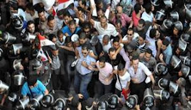 نشطاء يحتفلون بذكرى ''رفض التوريث'' بمنطقة الرصافة بالإسكندرية'