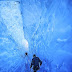 Alaska: Φωτογραφίες στα έγκατα ενός παγετώνα