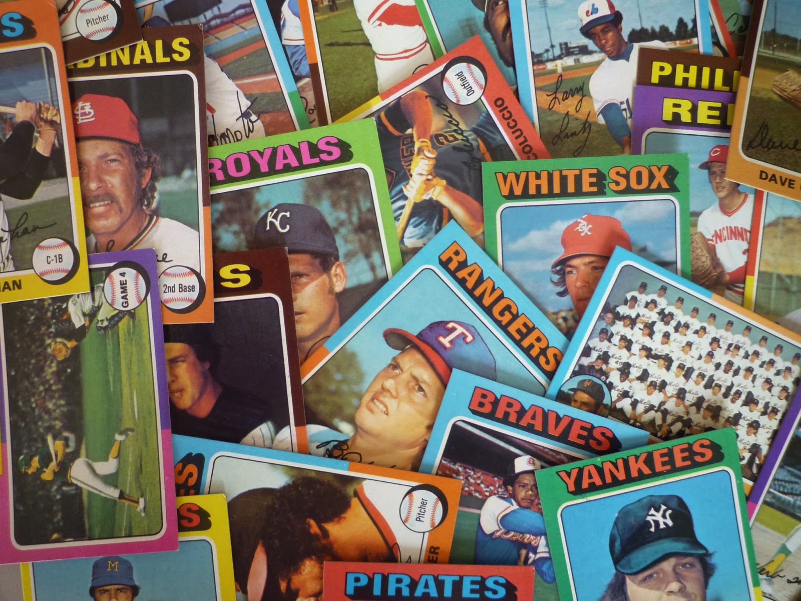 Getting Back into Baseball Cards....in Japan A Pile of 1975 Topps Commons