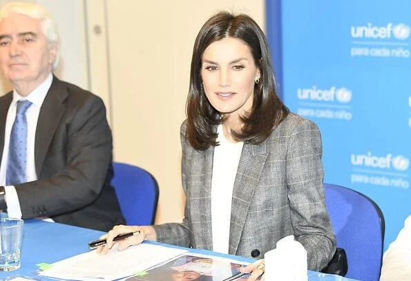 Queen Letizia attended a working meeting with UNICEF, Letizia wore Hugo Boss prince of wales print suit