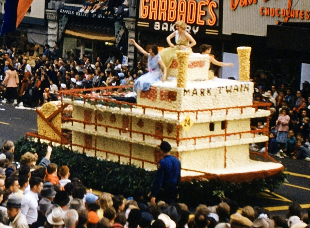 44 Vintage Color Pictures of the Portland Rose Festival in 1954