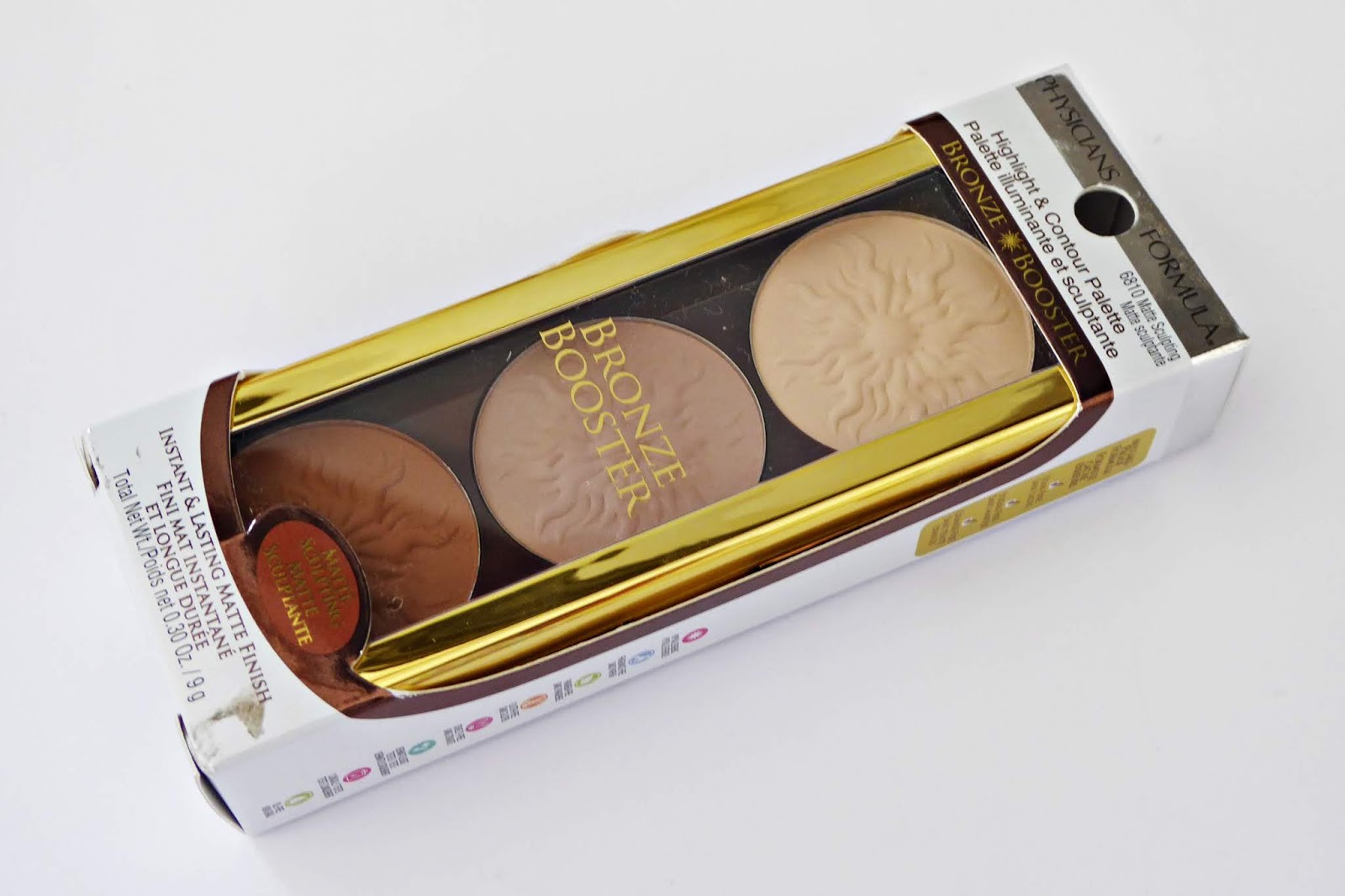 Envuelta en crema Bronze booster Highlight & Contour Palette, la