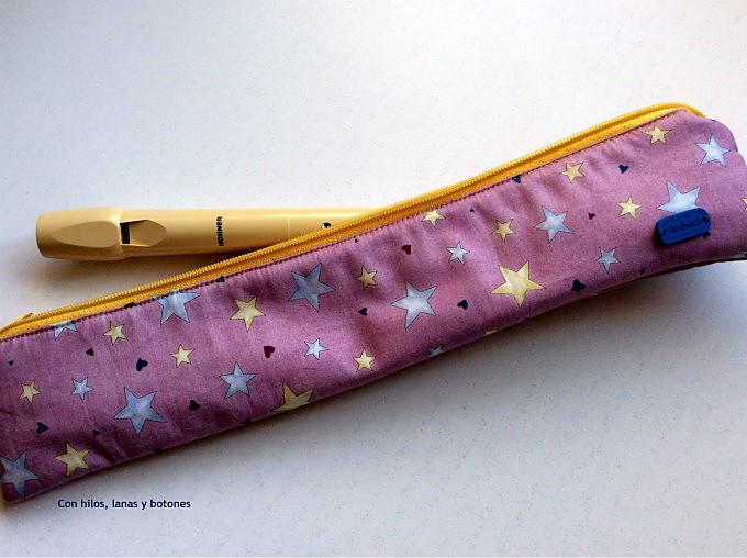 Con hilos, lanas y botones: Estuche para flauta