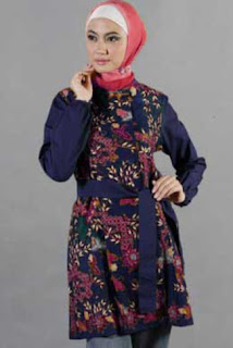 Gambar Baju Batik Wanita Muslimah