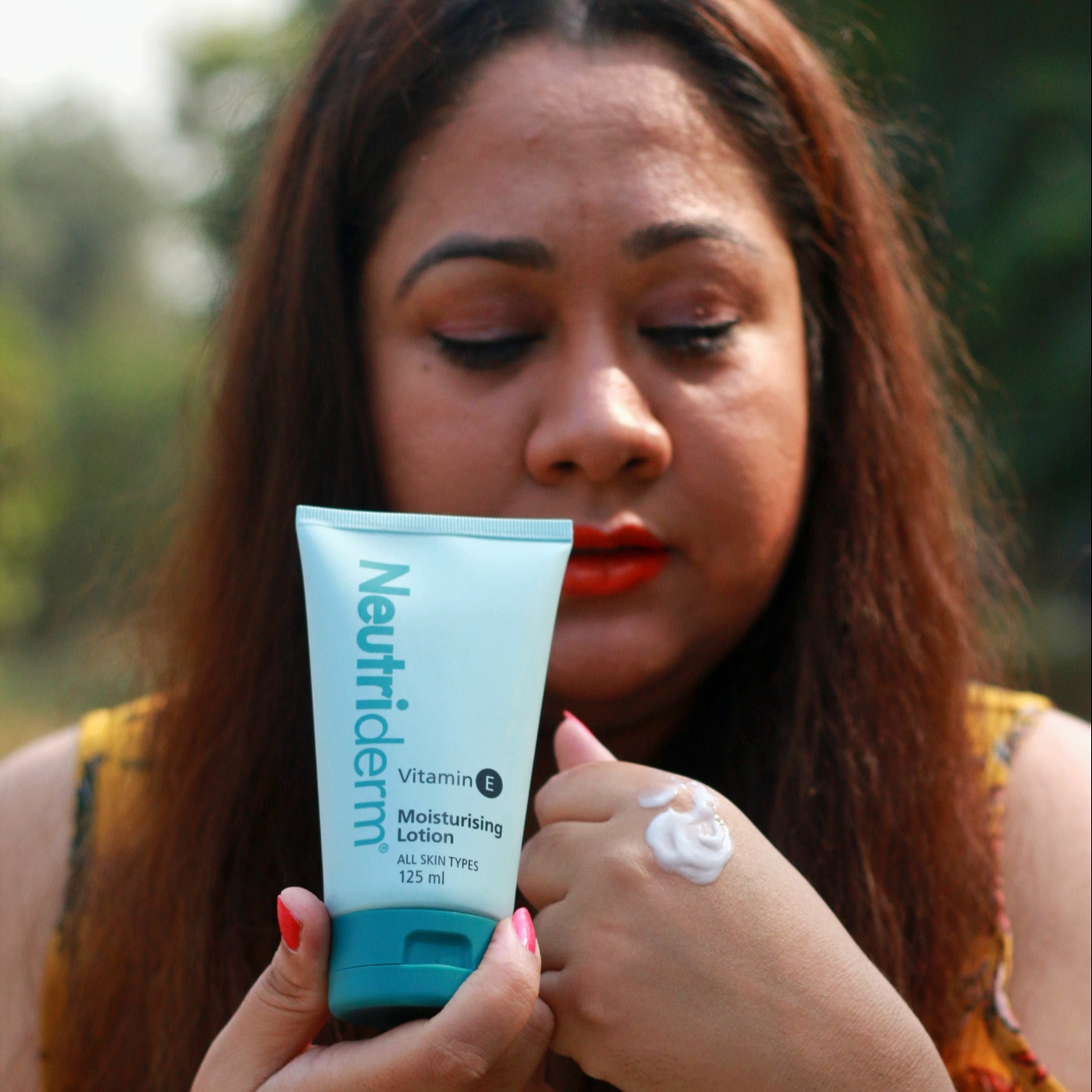Get Moisturised Skin with Neutriderm Vitamin E Moisturising Lotion Amrit Kaur (Amy)