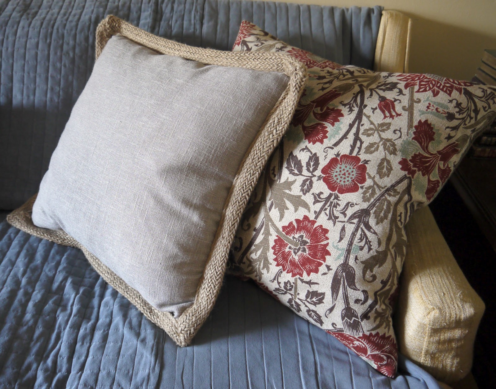 living room cushions ideas