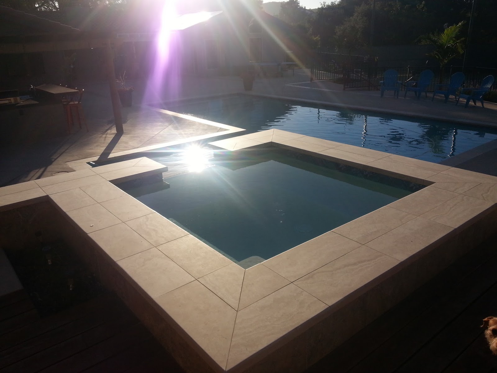 The 2 Minute Gardener Photo Jacuzzi with tile trim