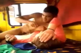 Fudendo namorada linda na van filme porno grátis