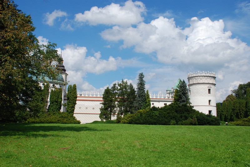 zamek w Krasiczynie, ogrody zamkowe, przypałacowe, zielona metamorfoza.pl, Krasiczyn ogród