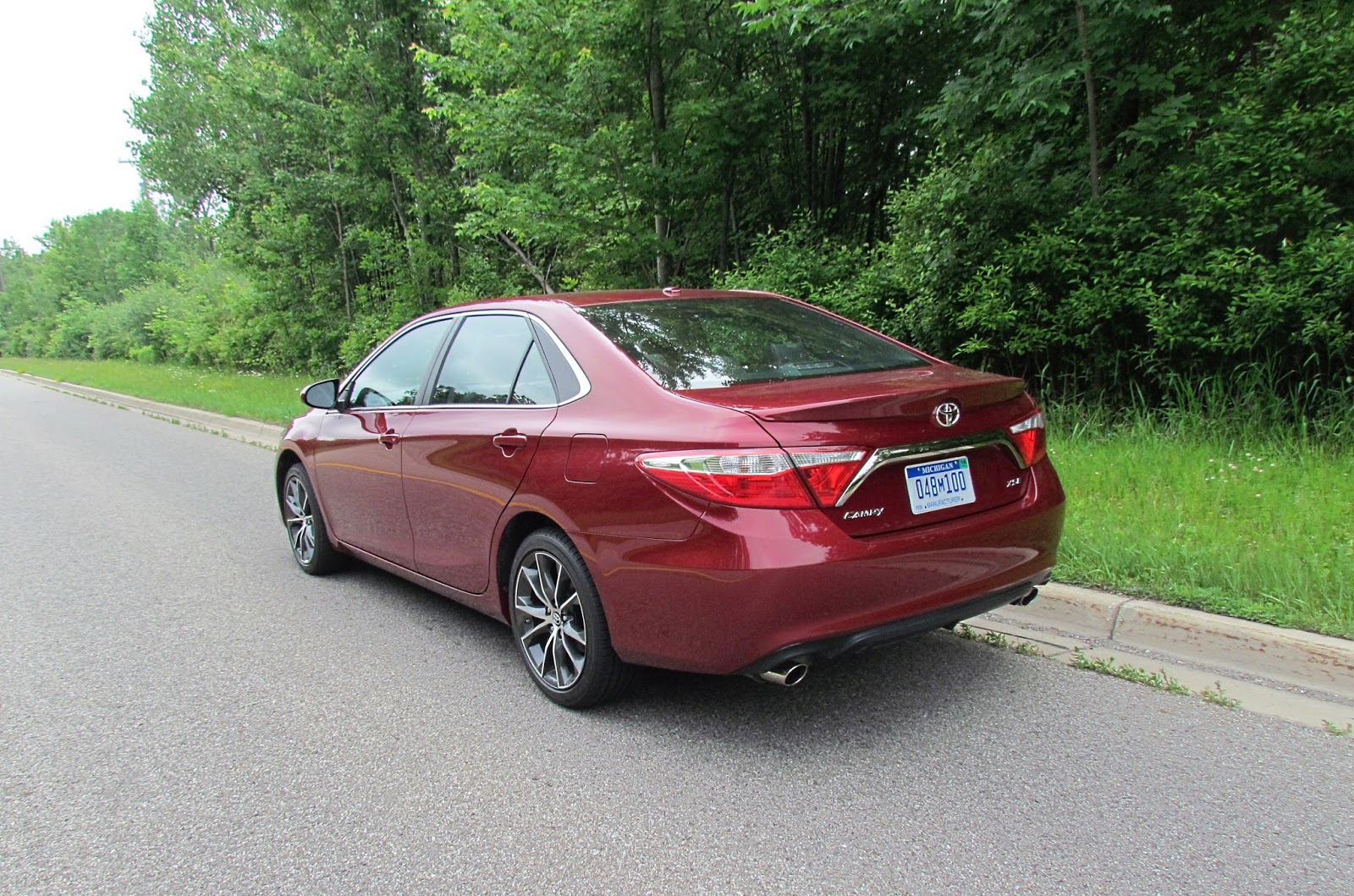 Mommy's Favorite Things: 2015 Toyota Camry XSE