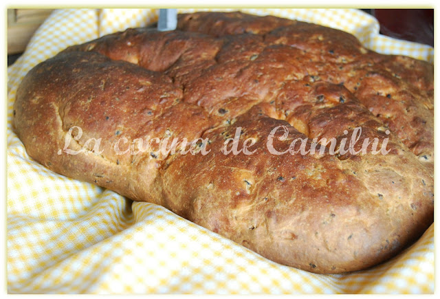 Pan fougasse de aceitunas y chorizo (La cocina de Camilni)