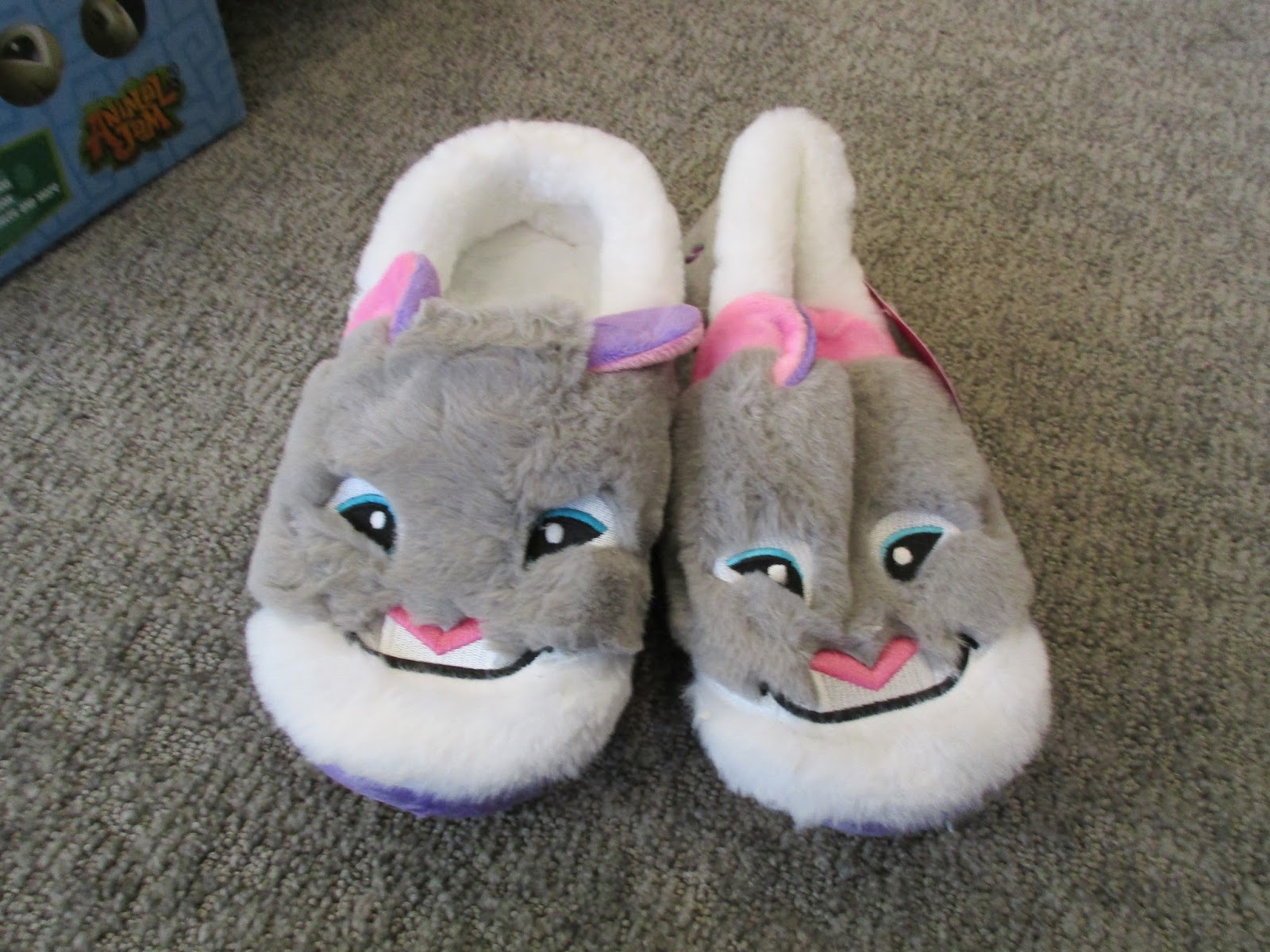 The Animal Jam Whip Winter 20162017 AJ Box Unboxing