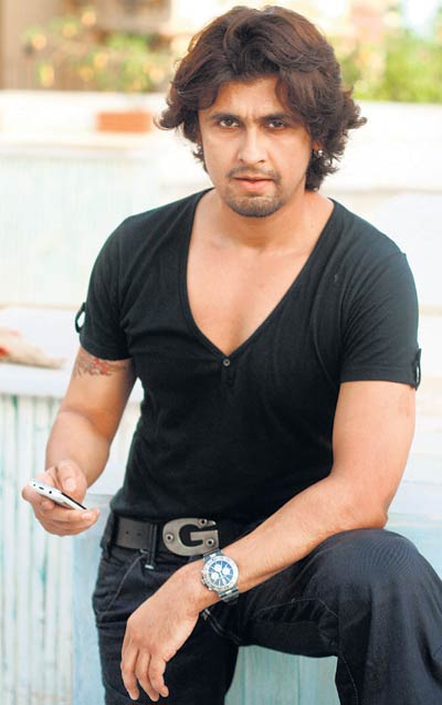 Sonu nigam is gay