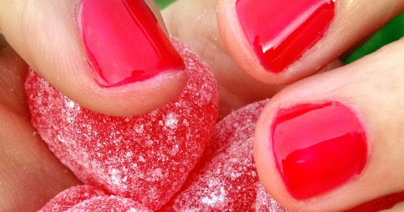 On Red Jelly Nails and Cinnamon Hearts | Crappy Candle